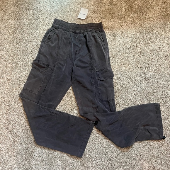 FOREVER 21 Drawstring Cargo Joggers size S -NWT - Picture 4 of 7